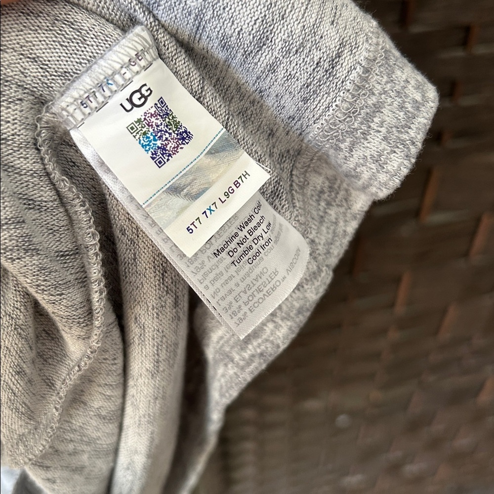 UGG Monroe Robe Size M - Picture 5 of 6